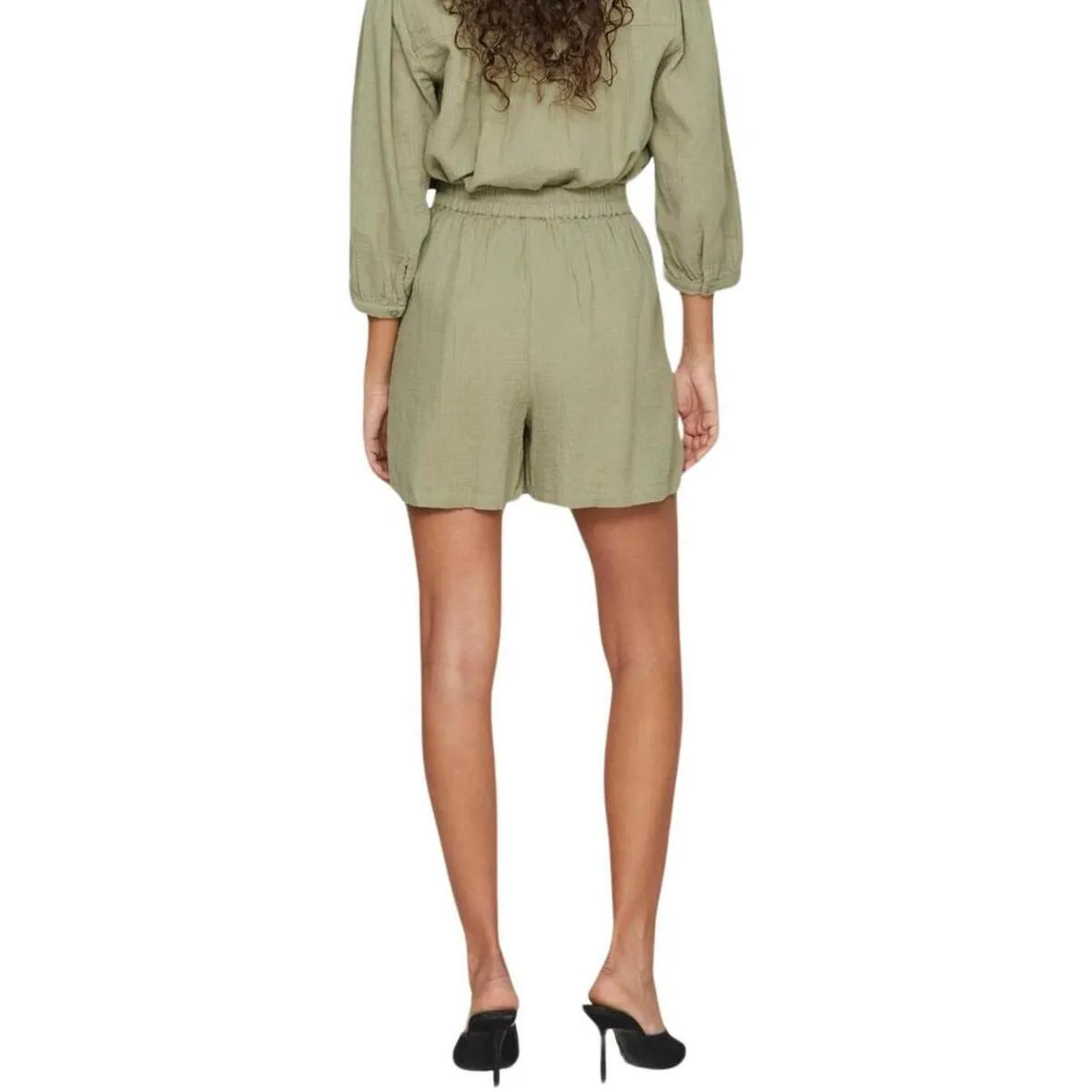 14095862OIL GREEN