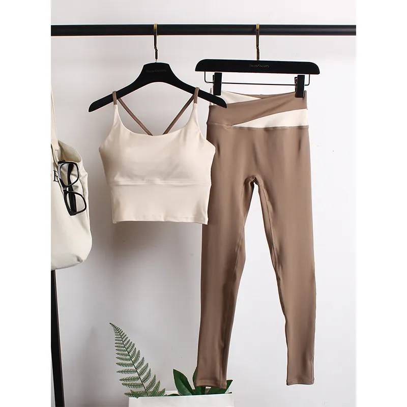 A002 Conjunto de ropa de yoga Sports Sports Bra gimnasio con pantalones de yoga