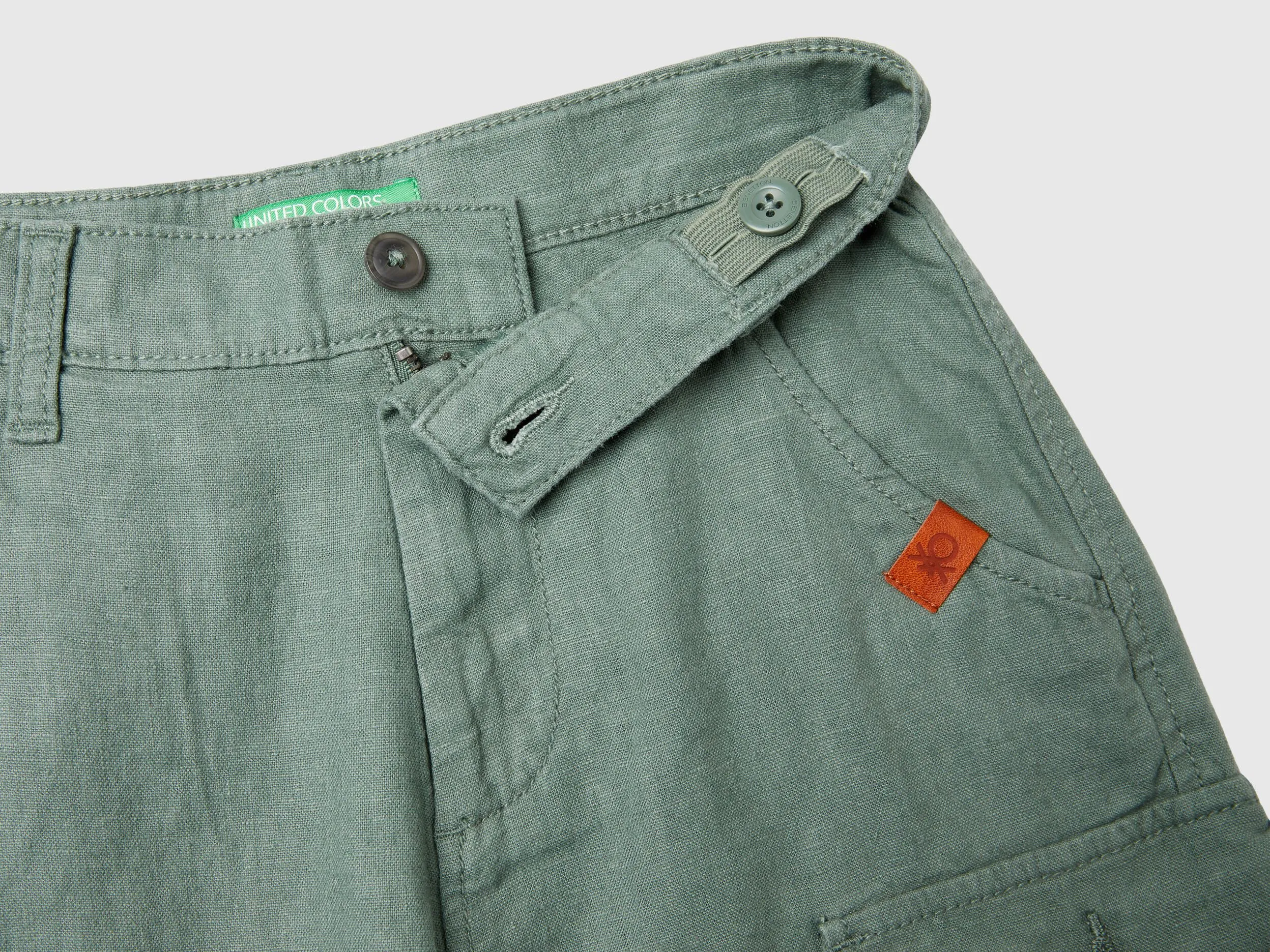 Bermudas cargo de lino mixto