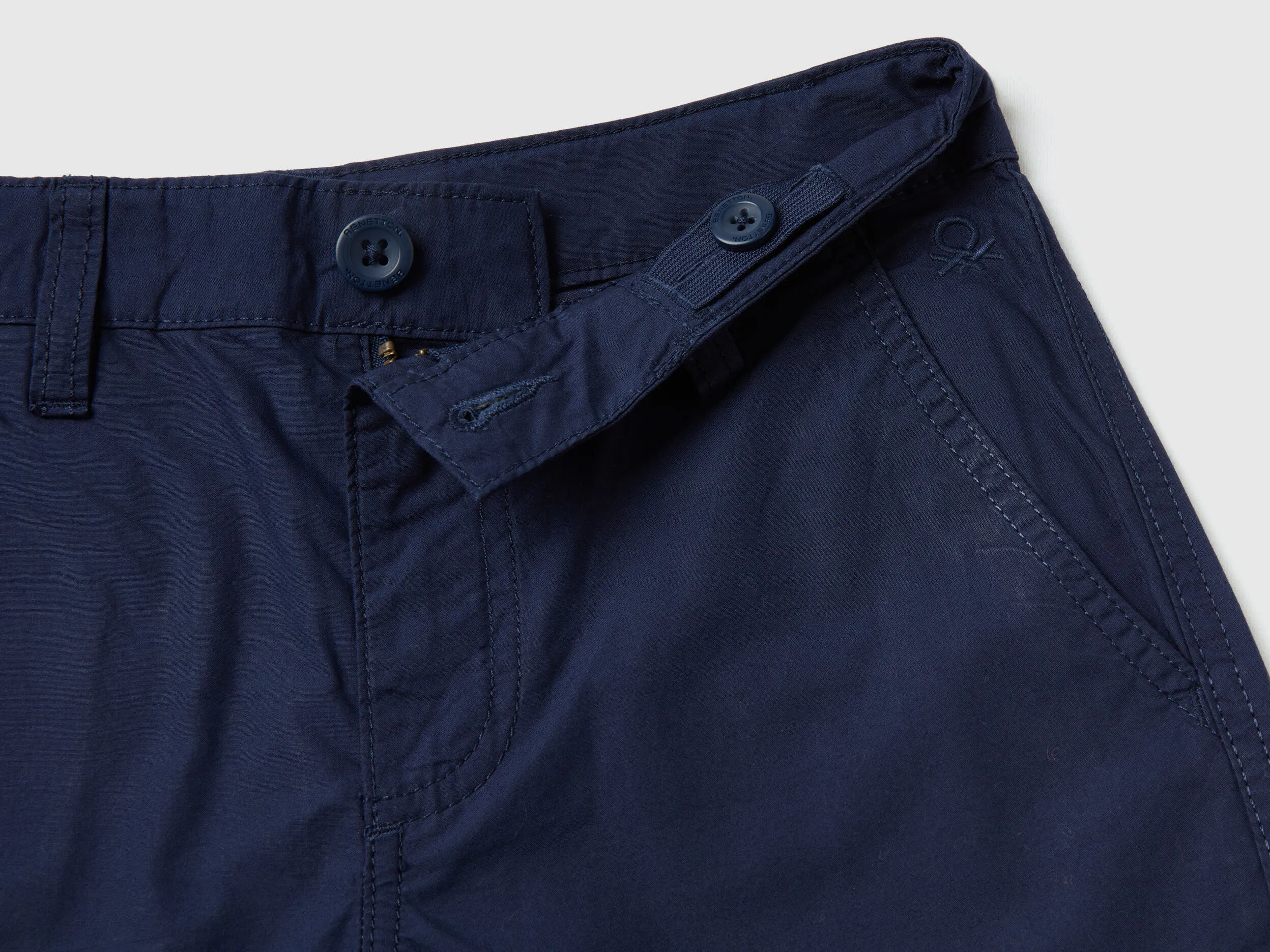 Bermudas de 100 % algodón