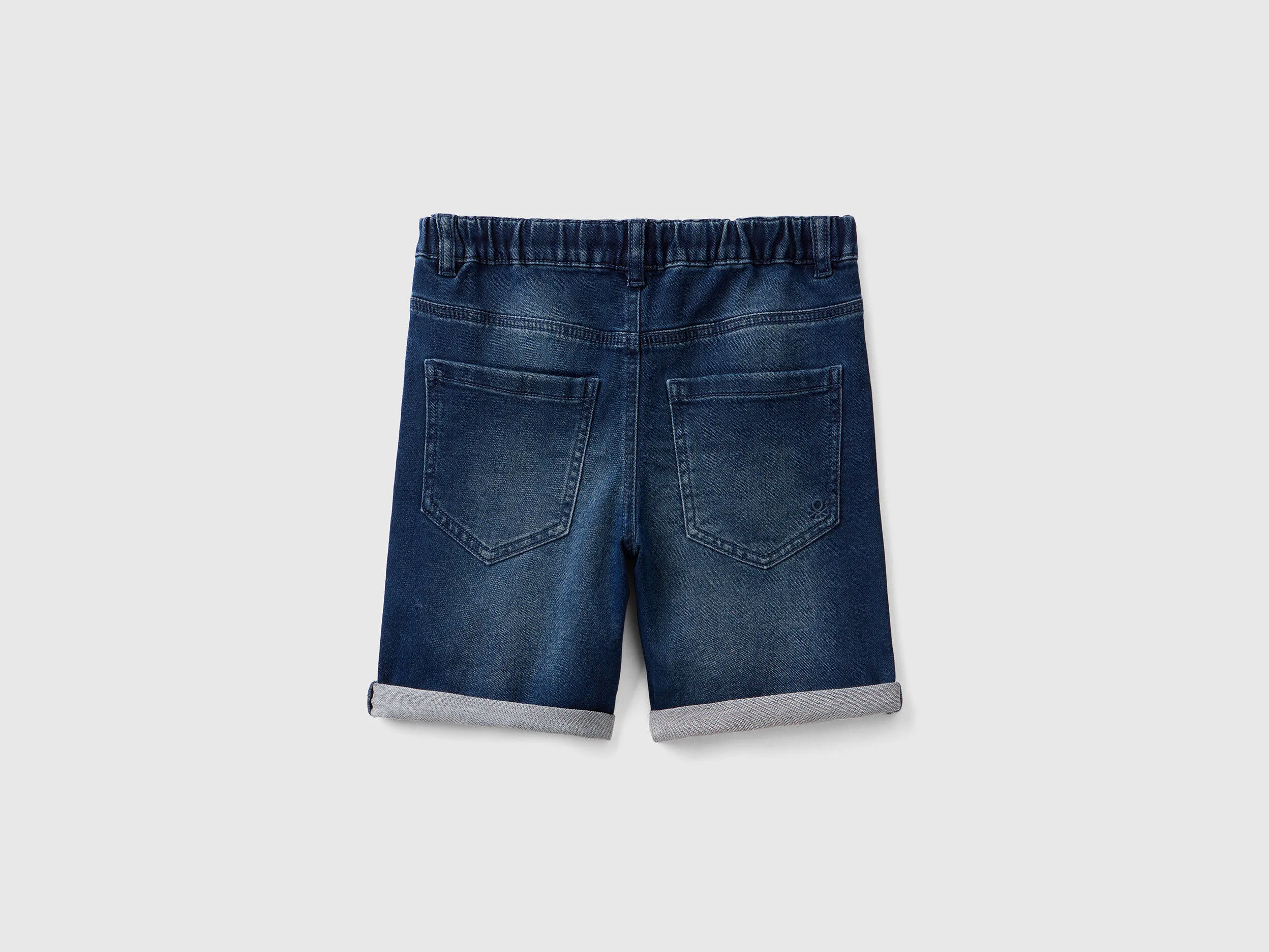 Bermudas en denim elástico