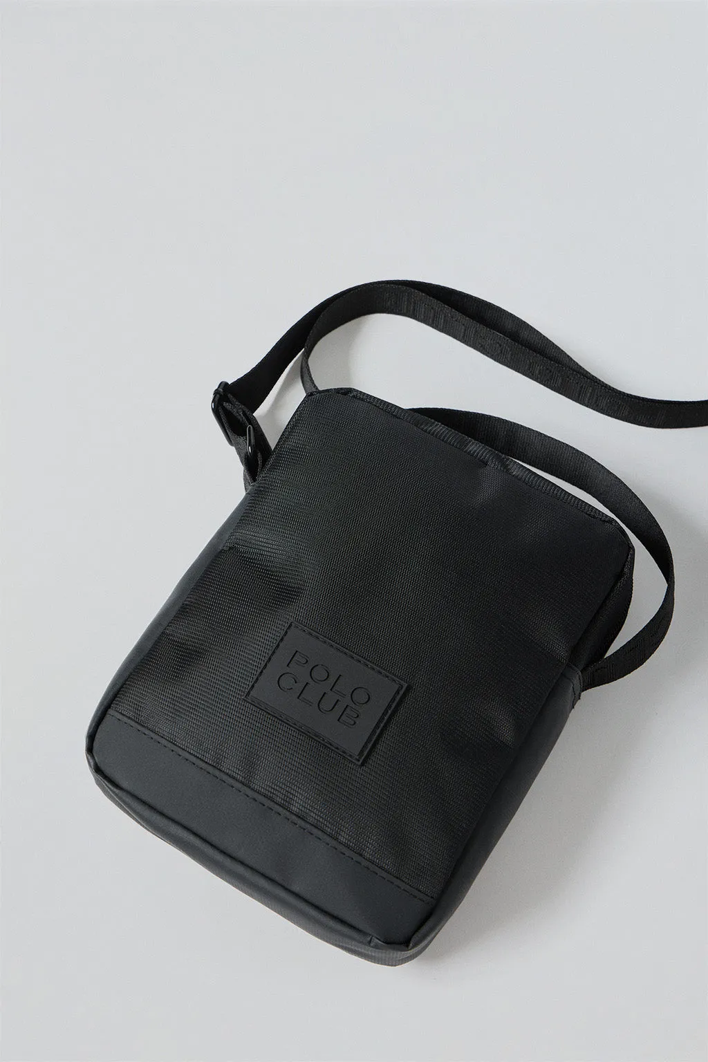 Bolso bandolera negra Riverdale con parche engomado Polo Club