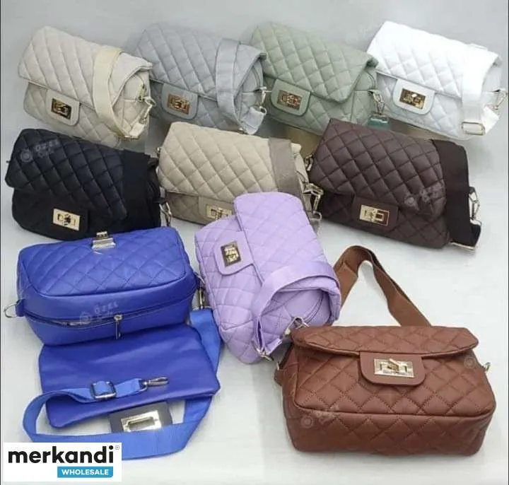 Bolsos de mujer al por mayor con una amplia gama de colores y modelos.