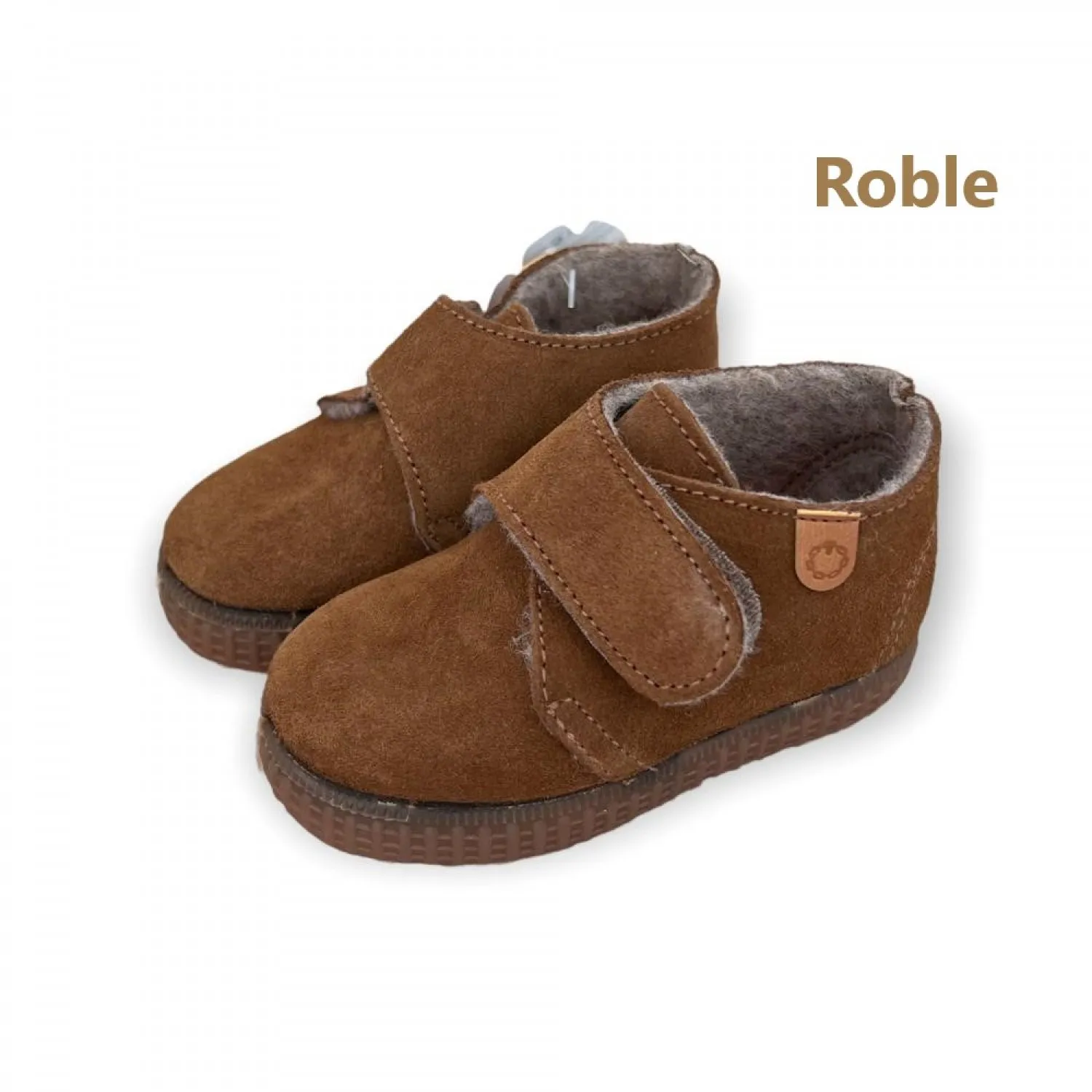 Bota unisex con cierre de velcro. Ante con interior polar