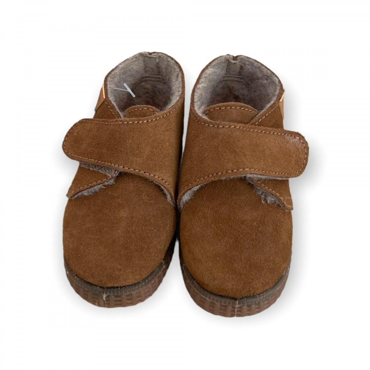 Bota unisex con cierre de velcro. Ante con interior polar