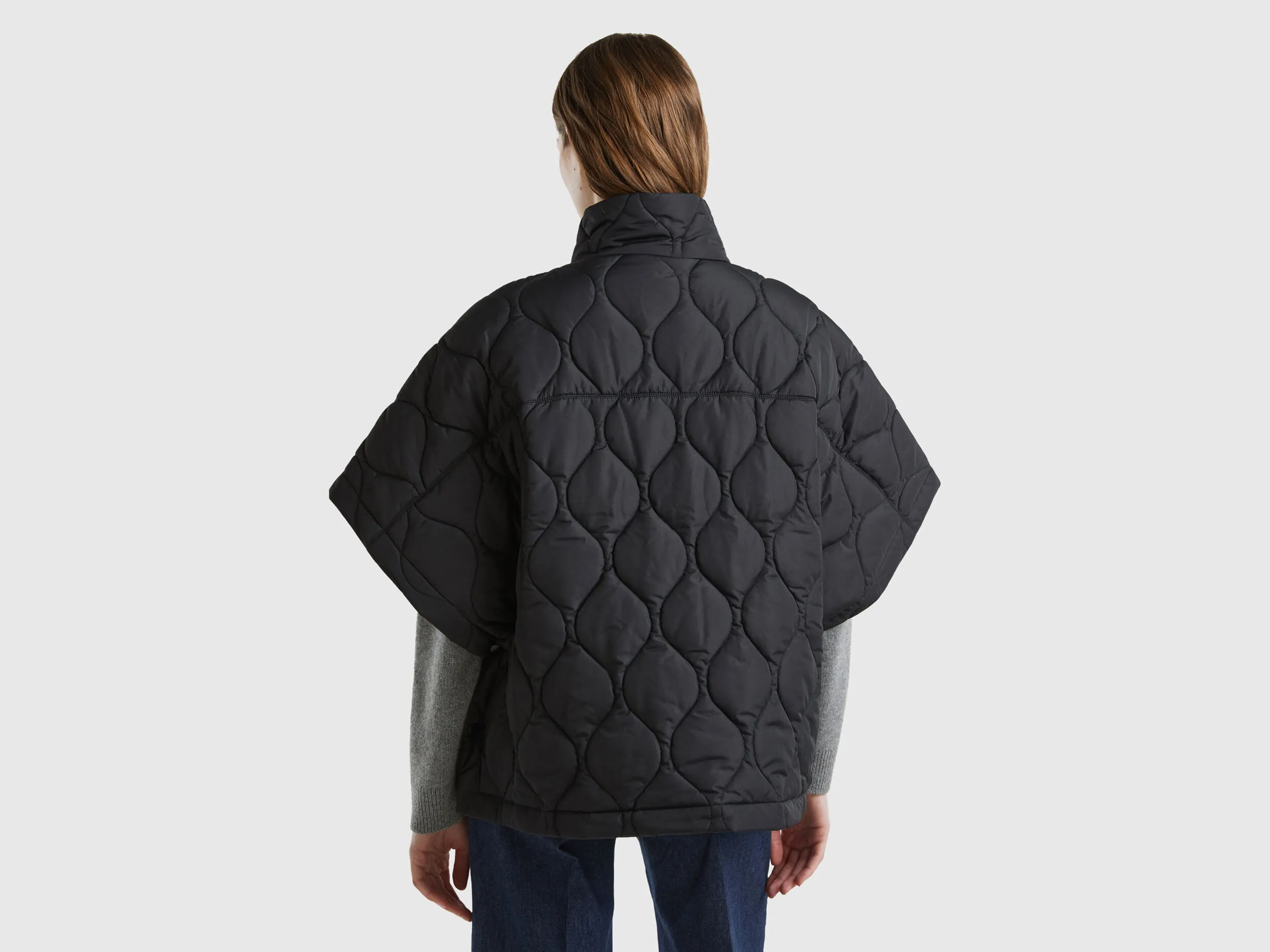 Capa acolchada con relleno ligero