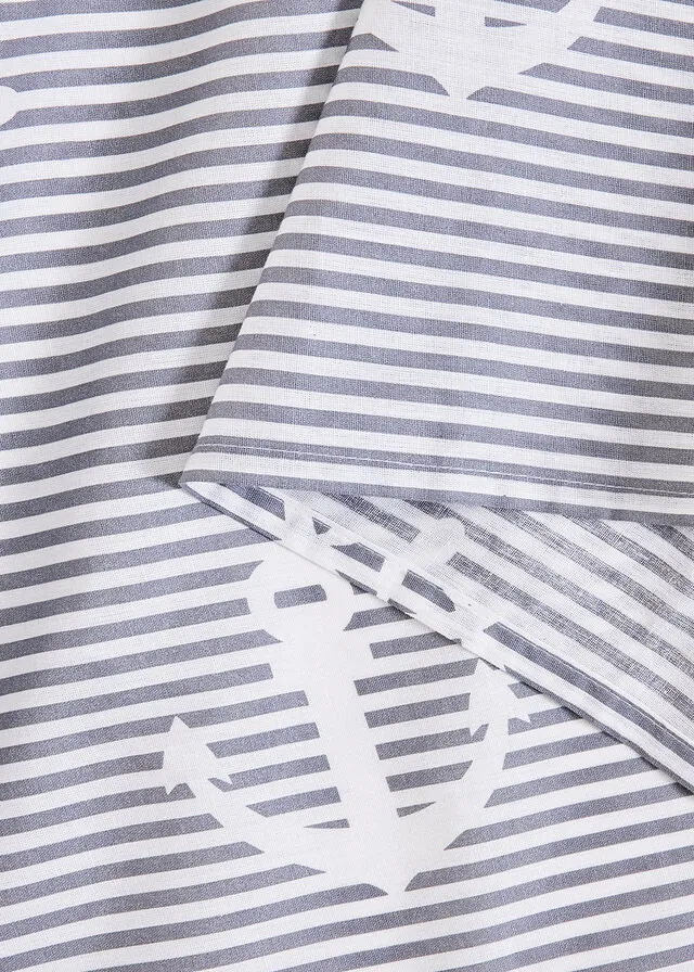 COLCHA CON UN DISEñO MARINERO GRISBLANCO