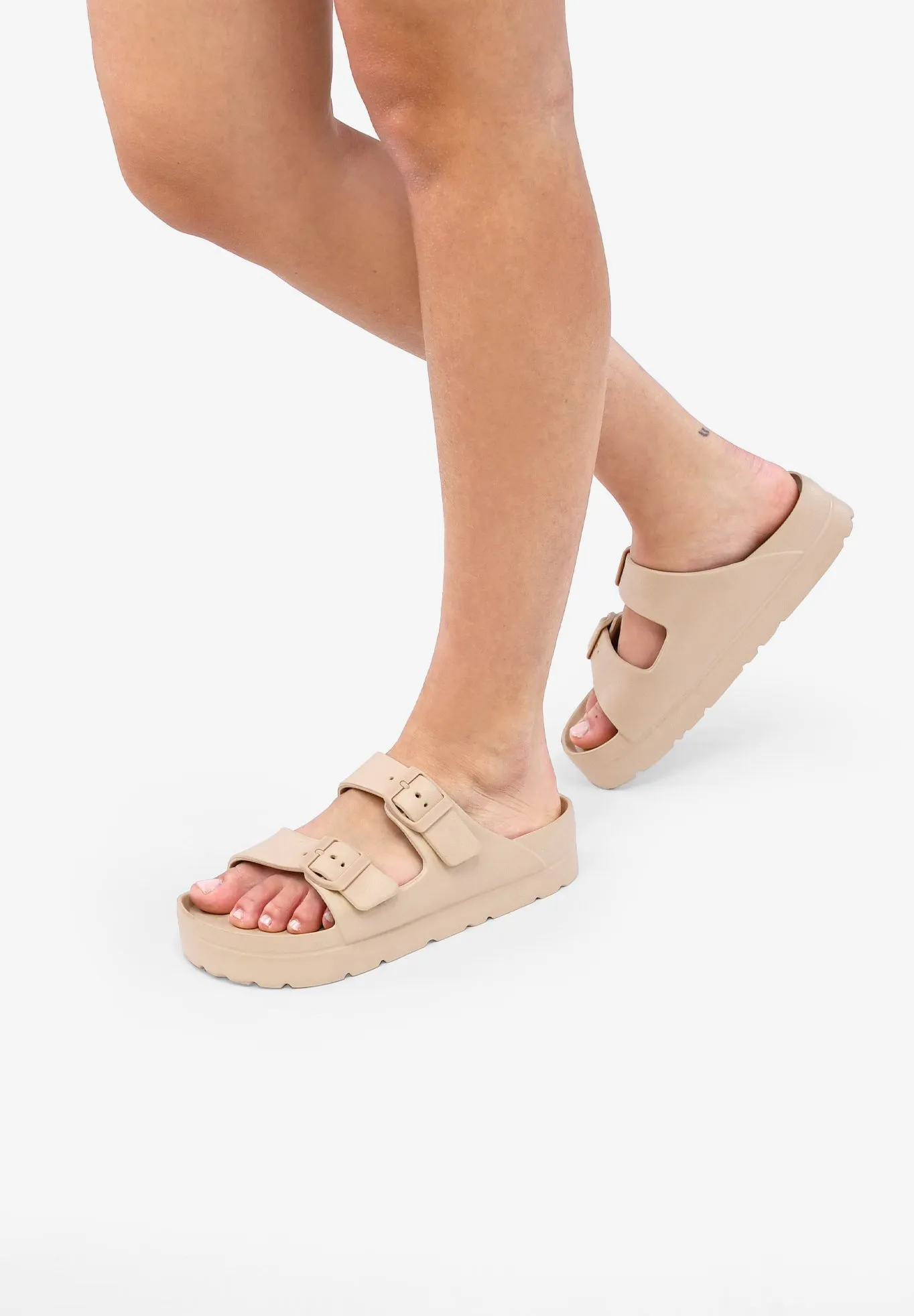 CON PLATAFORMA  CHANCLAS DE BAñO