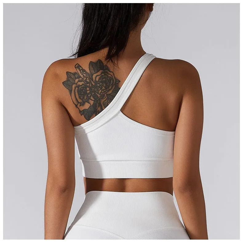 Conjunto deportivo con top de un sólo hombro