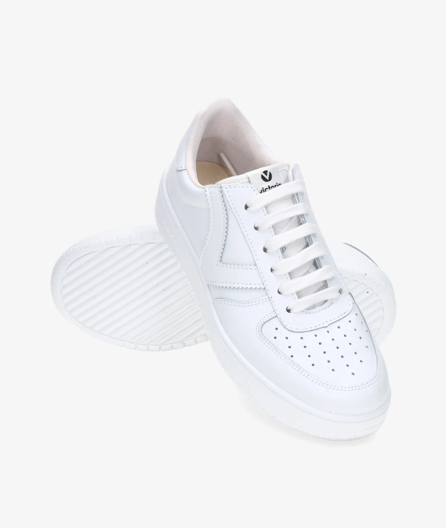 Deportivos Victoria  1258245 en blanco