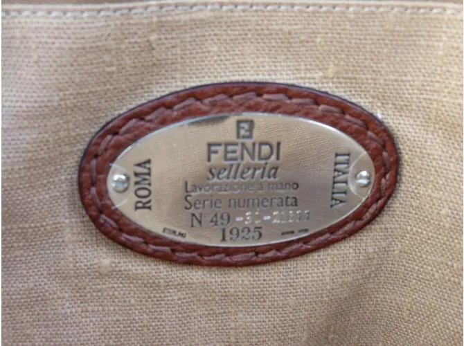 Fendi Bolsos de mano Castaño 