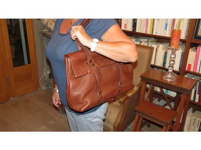 Fendi Bolsos de mano Castaño 