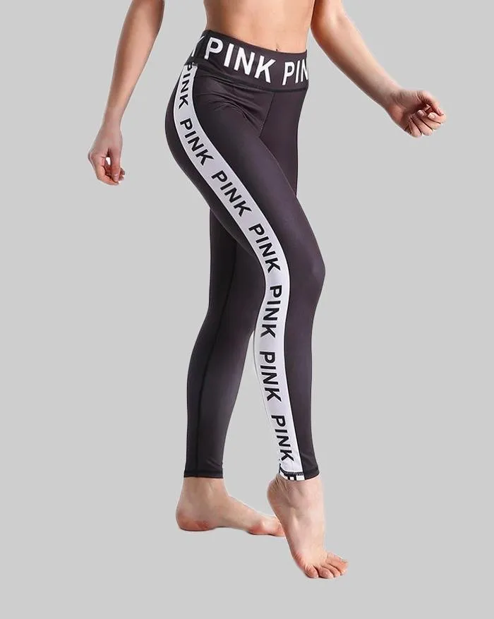 Leggings de yoga con estampado de letras de aspecto húmedo rosa