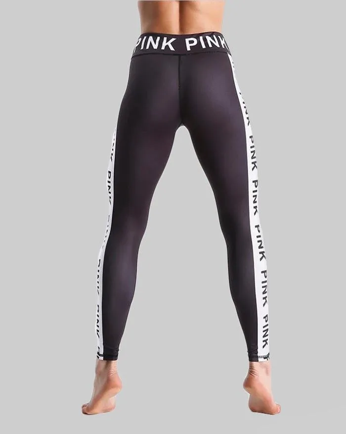 Leggings de yoga con estampado de letras de aspecto húmedo rosa