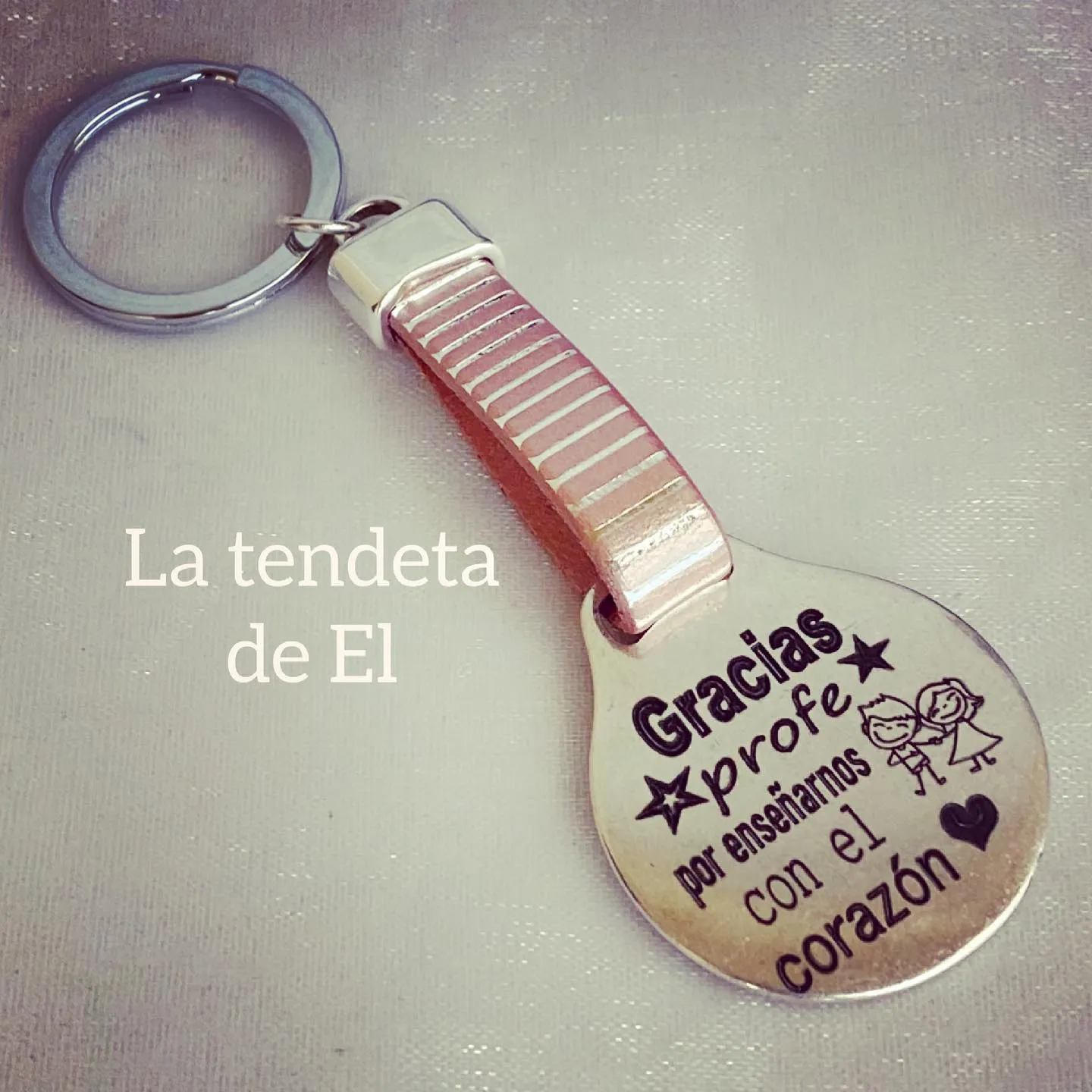 LLAVERO ESTELA
