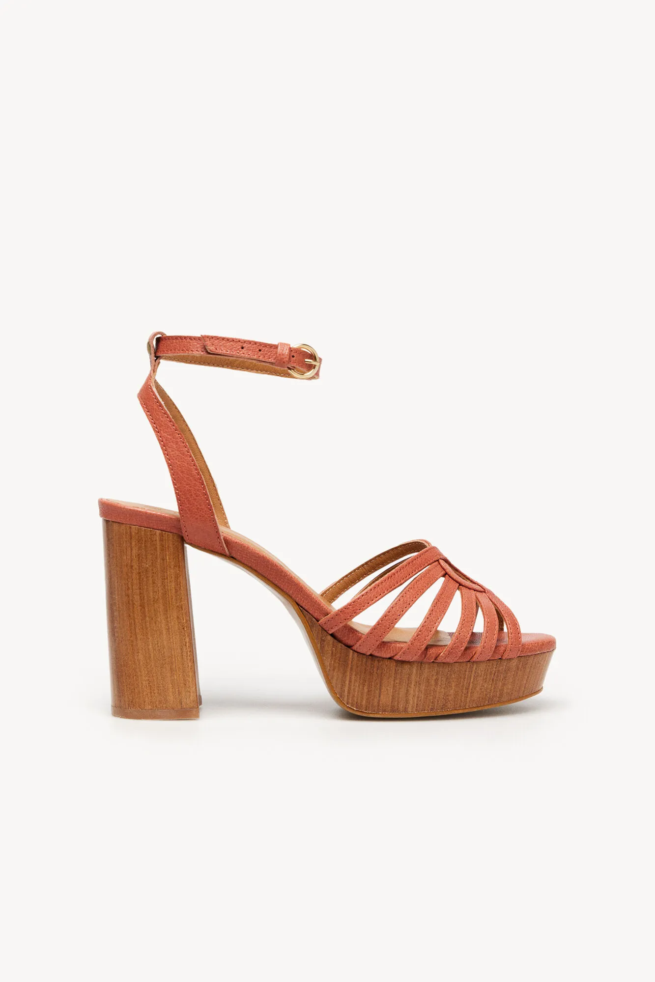 Maider. Sandalias de piel con plataforma