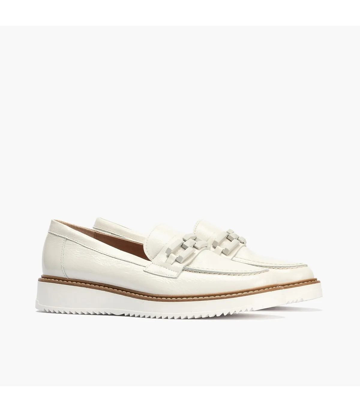 Mocasines de mujer con plataforma en piel charol con adorno