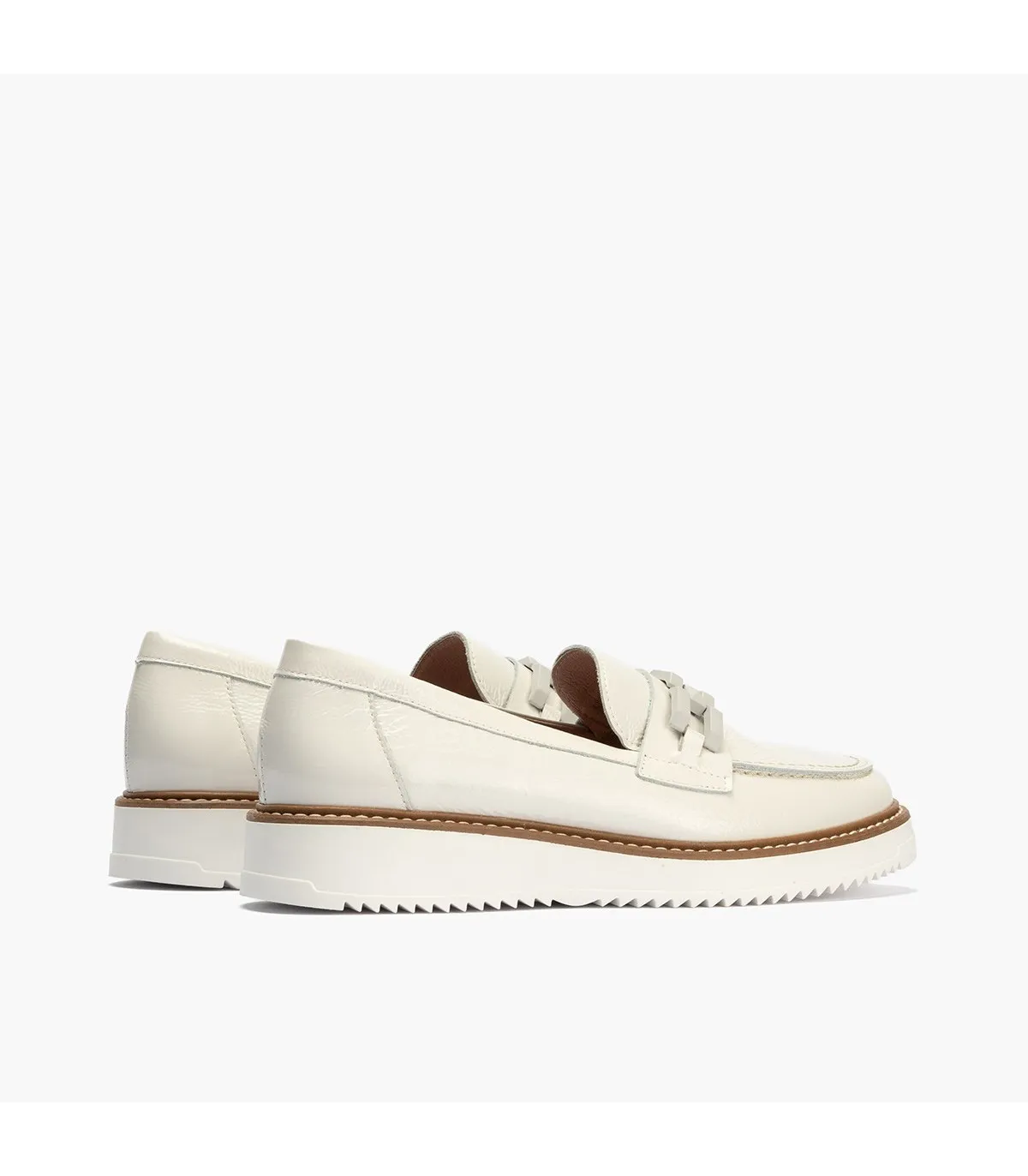 Mocasines de mujer con plataforma en piel charol con adorno