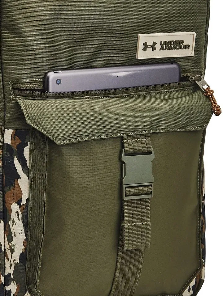 MOCHILA UNDER ARMOUR TRIUMPH CAMPUS  MARINE OD GREEN/DESERT SAND 