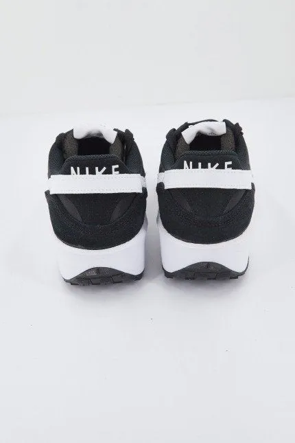 NIKE WAFFLE DEBUT