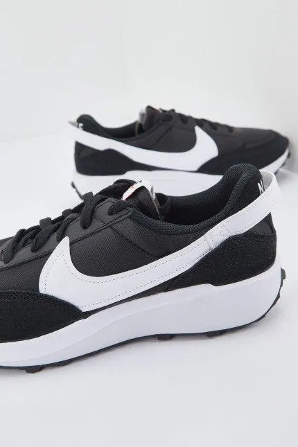 NIKE WAFFLE DEBUT