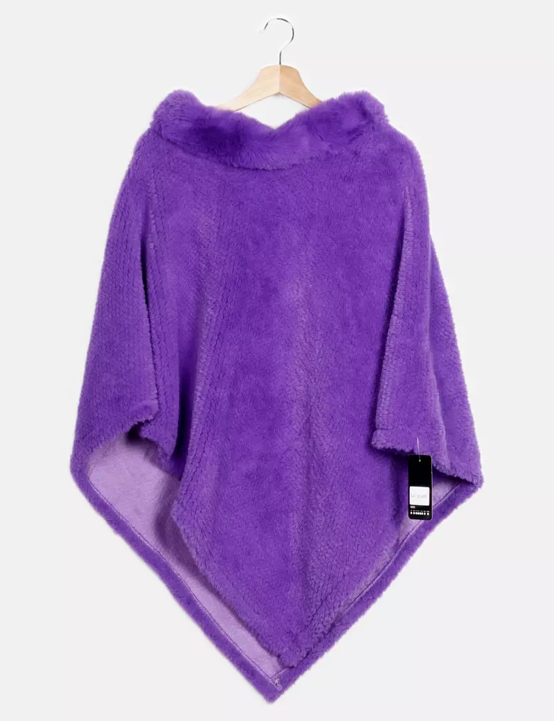NoName Capa y poncho pelo