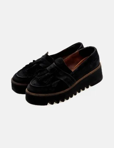 NoName Mocasín negro flecos plataforma