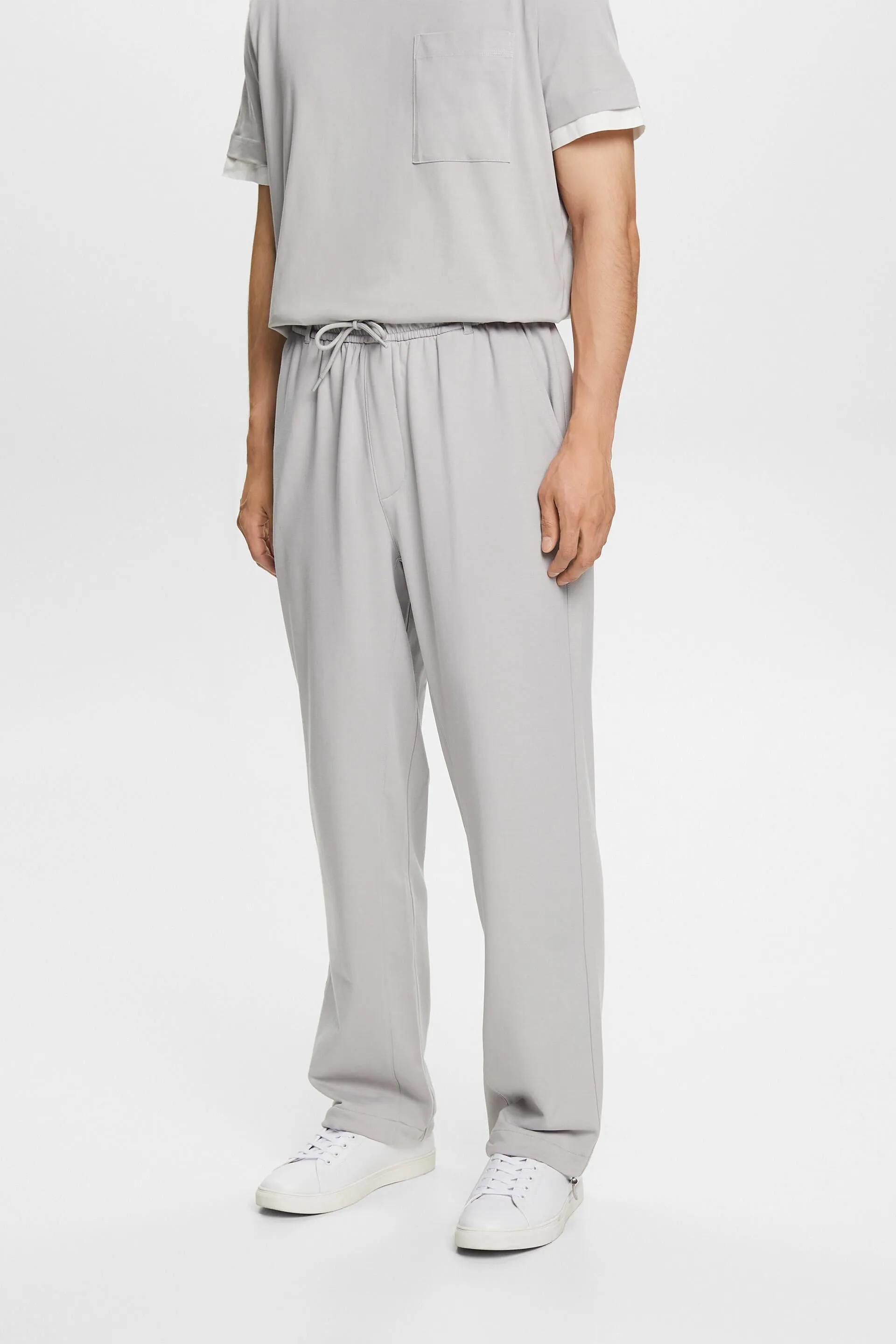 Pantalones deportivos de pernera recta