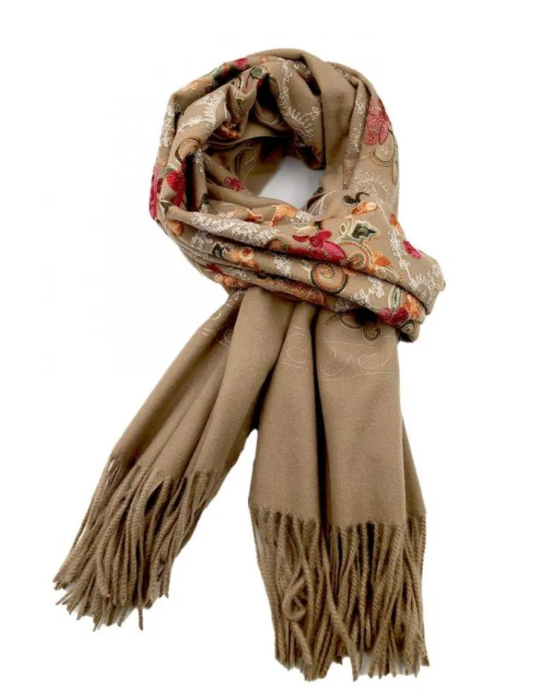 PAÑUELOS CAMEL CON FLORES BORDADAS ESTILO MANTON MANILA