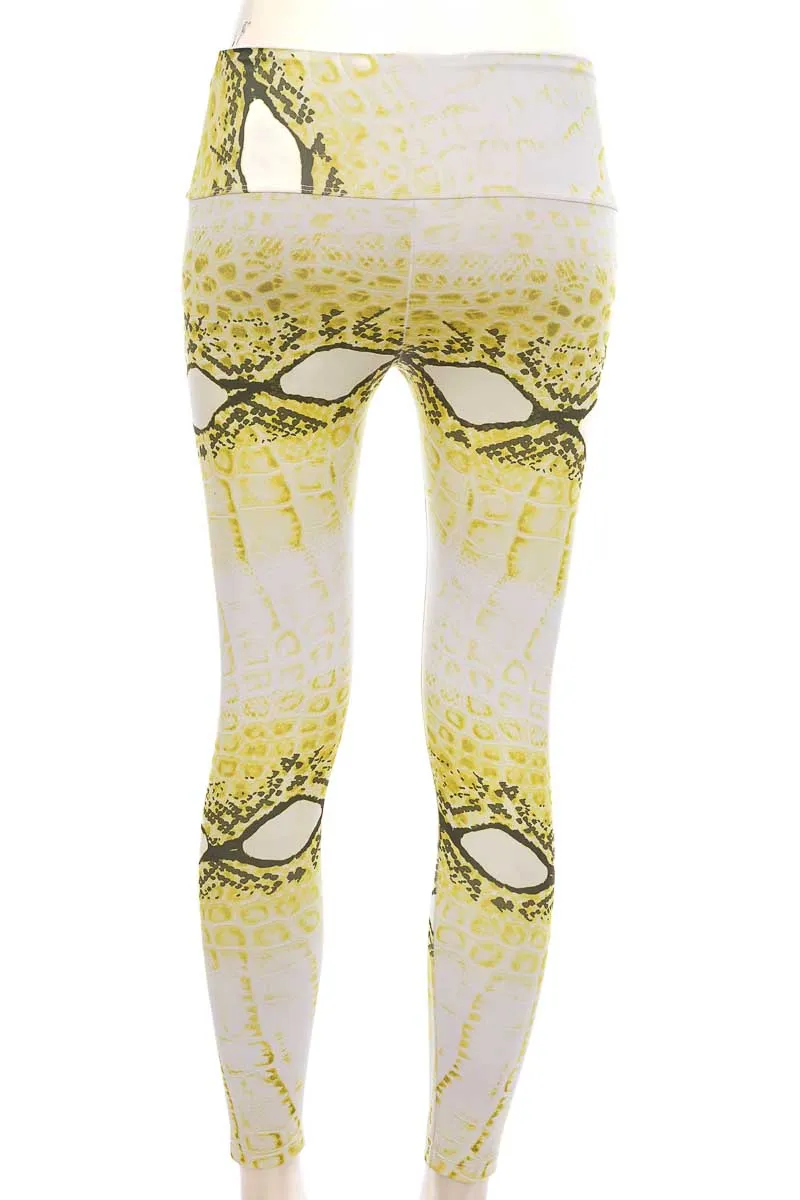 ROPA DEPORTIVA / SALIDA DE BAñO COLOR AMARILLO  TONO &AMP; TONO