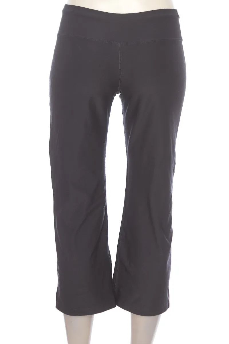 ROPA DEPORTIVA / SALIDA DE BAñO COLOR GRIS  NIKE