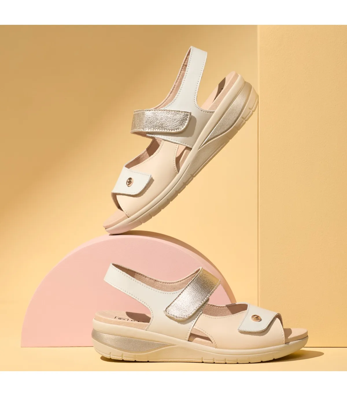 Sandalia de mujer con velcro BLANCO
