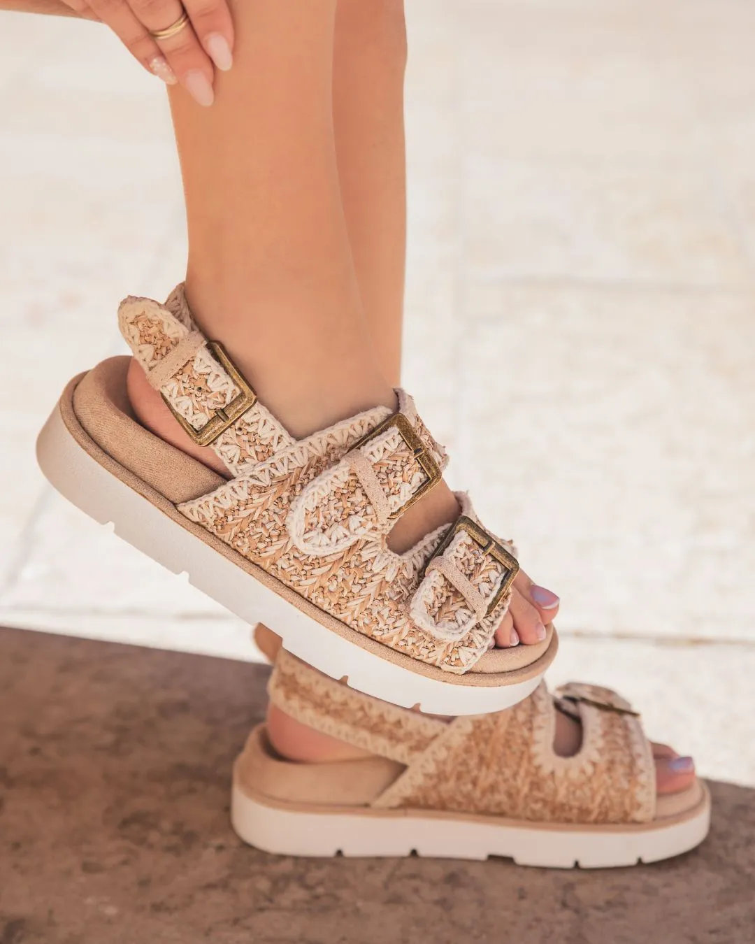 SANDALIA DE PLATAFORMA CóMODA EN COLOR TOPO PARA MUJER  AGNèS