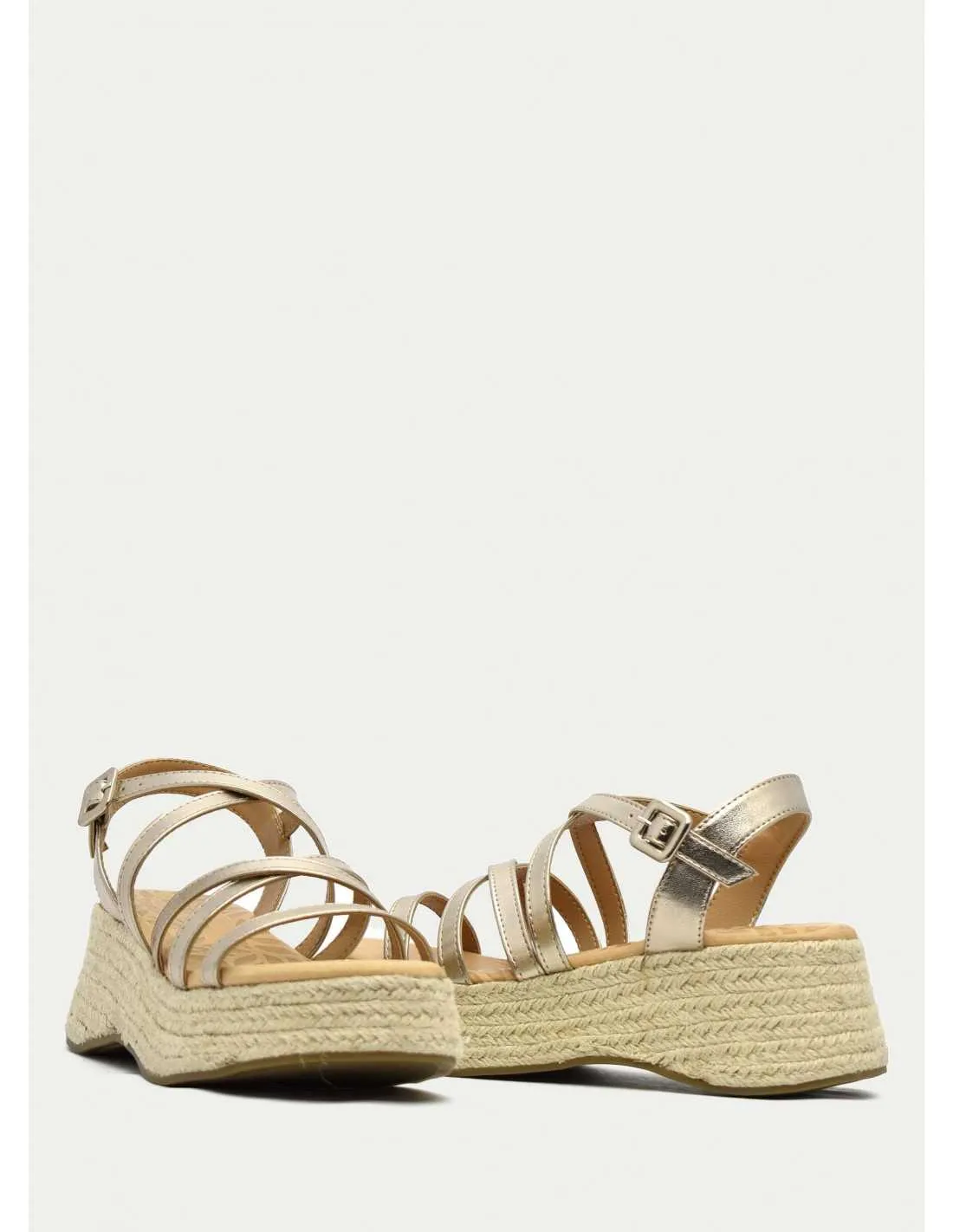 SANDALIAS MUSTANG 51654 PLATINO 