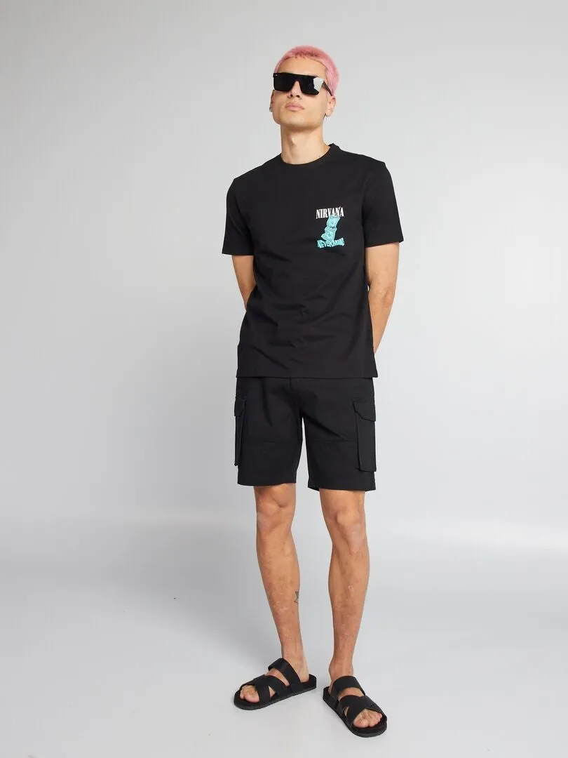 SHORT CHINO CON BOLSILLOS EN LOS LATERALES  NEGRO