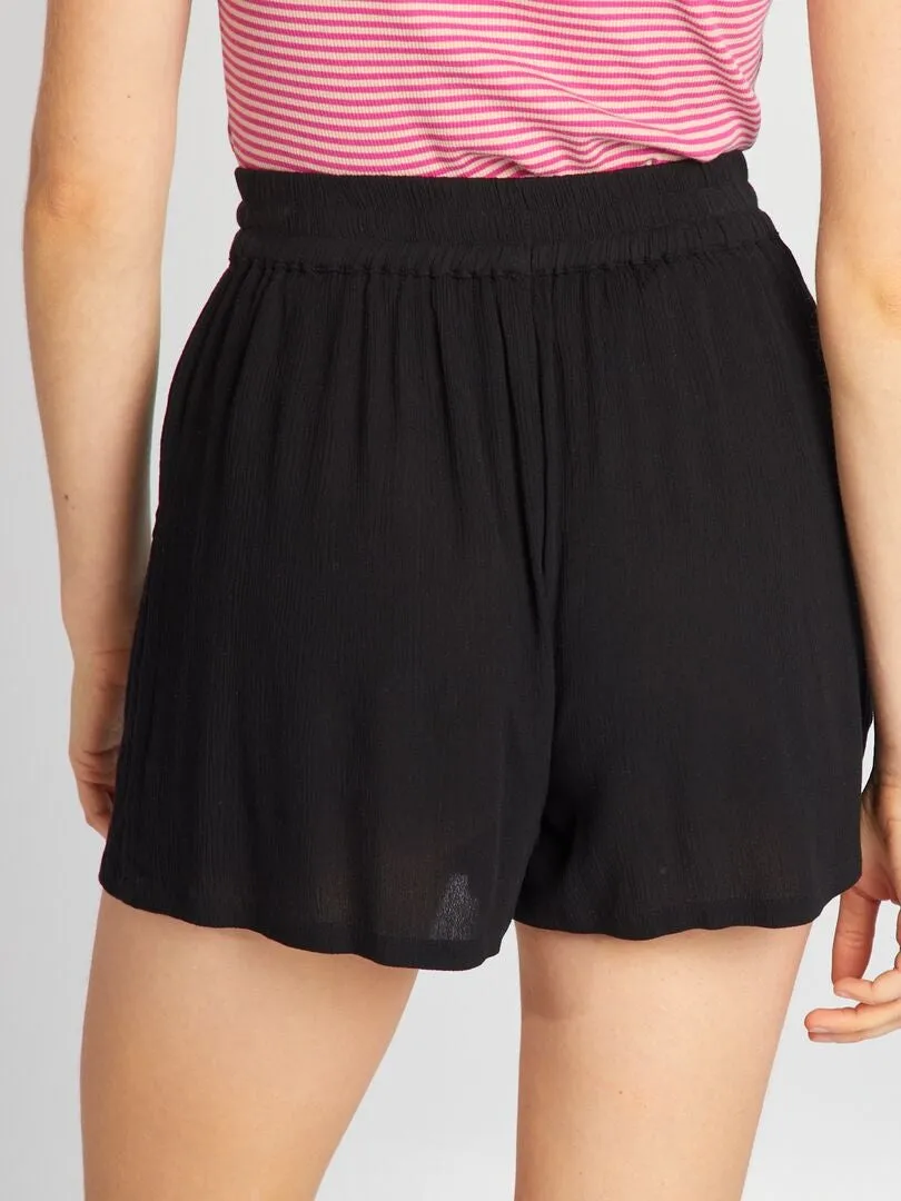 SHORT ELáSTICO DE CREPé  NEGRO