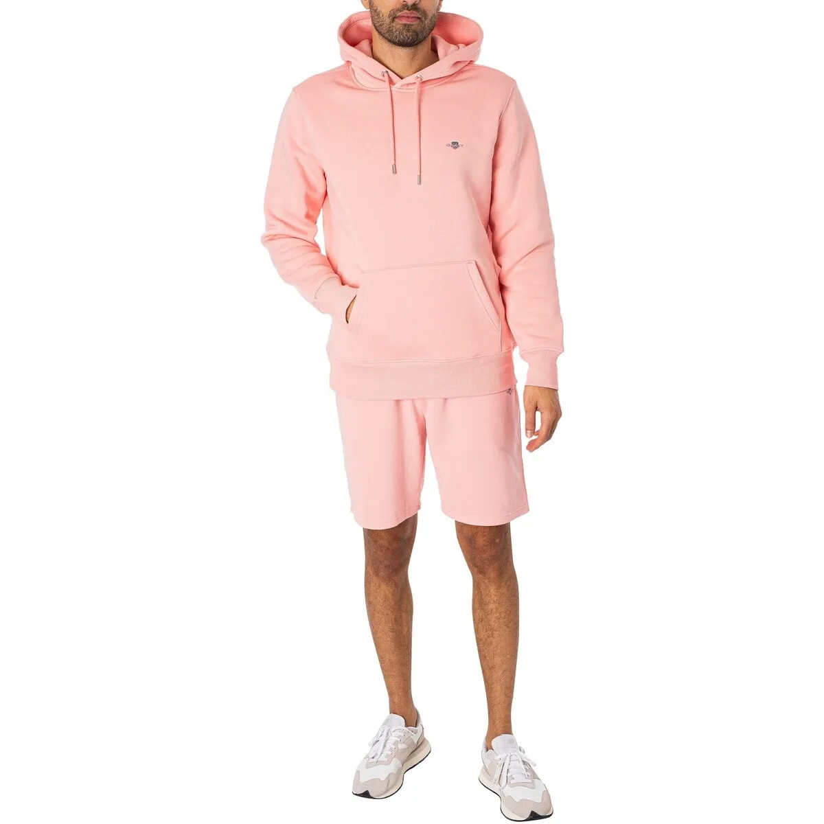 Shorts Deportivos Con Escudo Regular