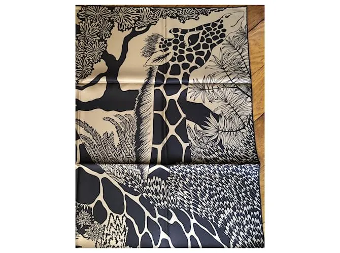 Square Hermès Las tres jirafas/Las tres gracias Beige 