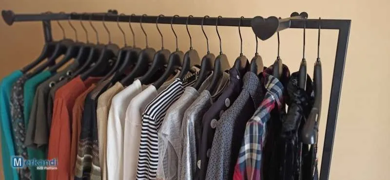 Venta al por mayor de ropa usada a granel Mallorca y Barcelona a partir de 50 kg.
