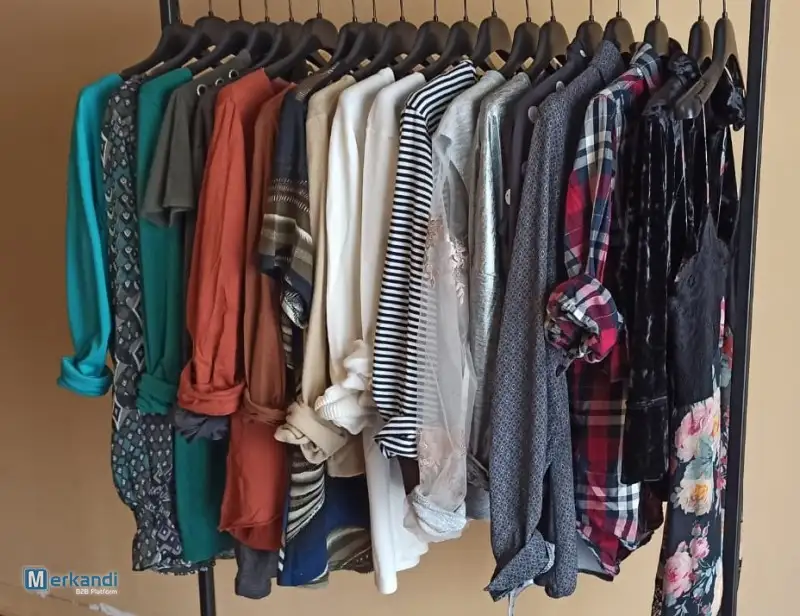 Venta al por mayor de ropa usada a granel Mallorca y Barcelona a partir de 50 kg.