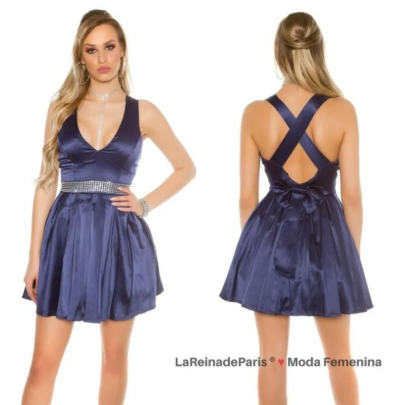 Vestido de noche brillante con lazo