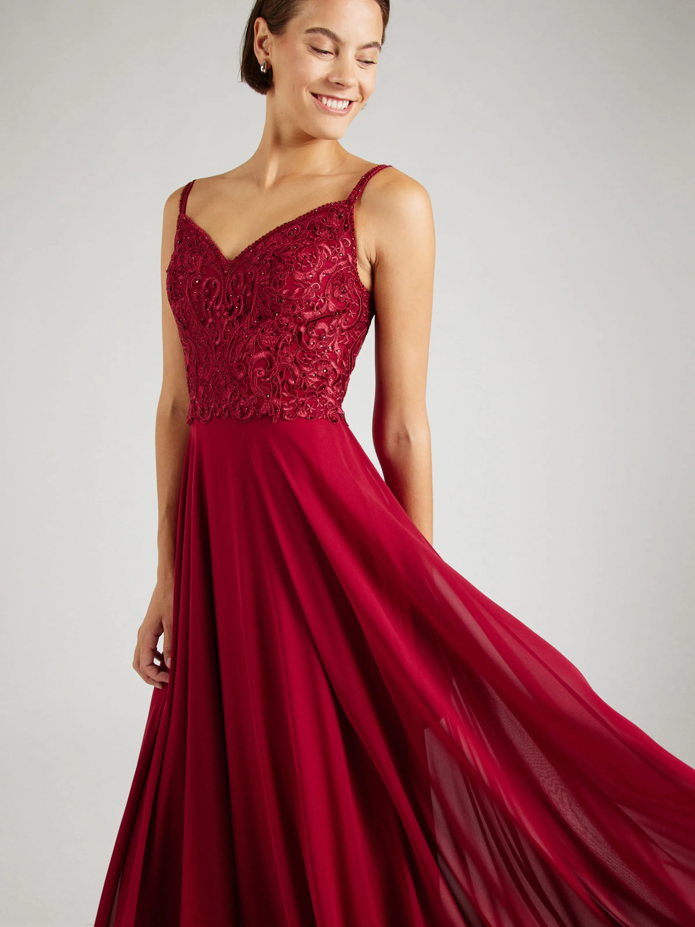 Vestido de noche mascara en Rojo Vino