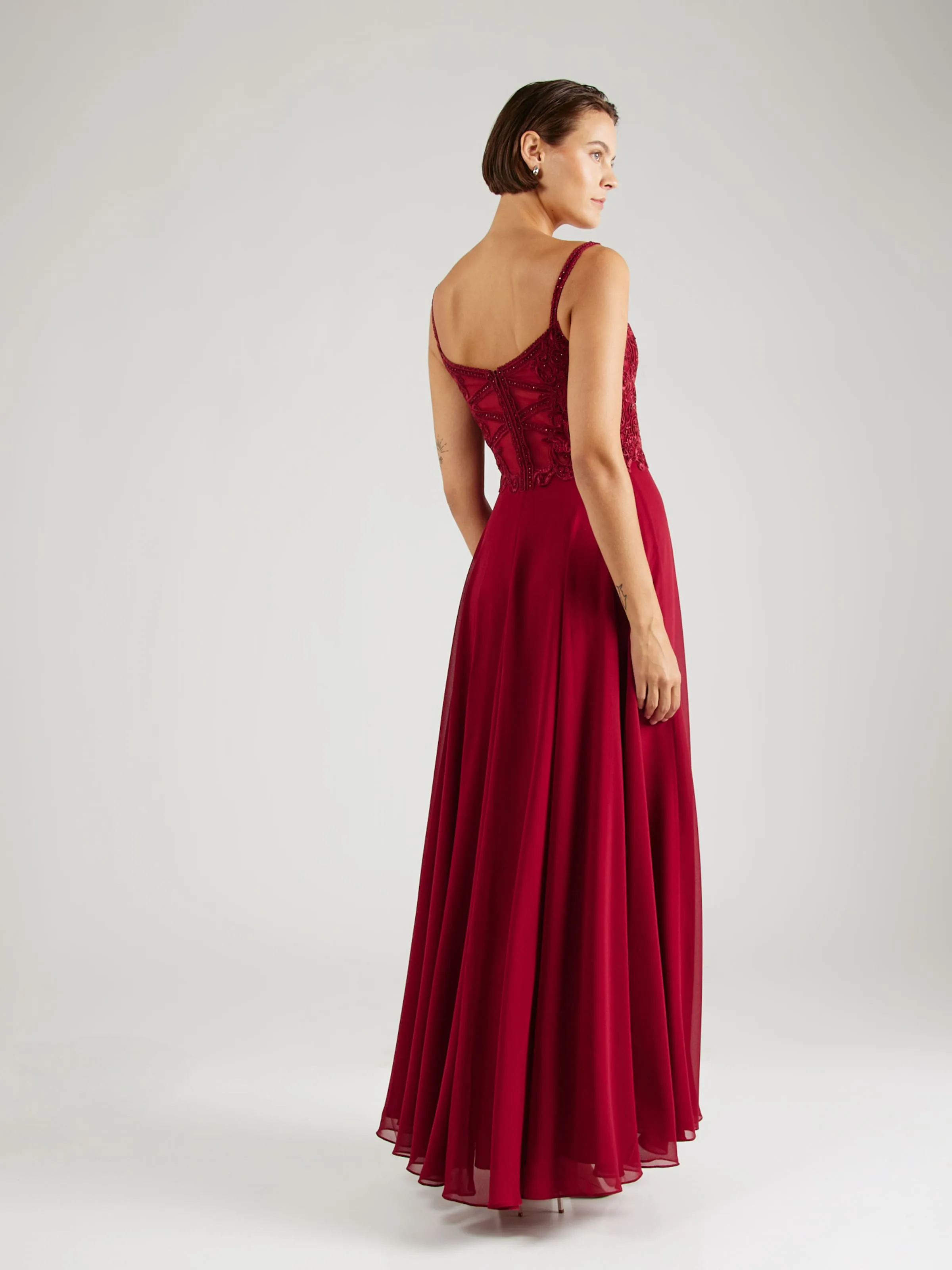 Vestido de noche mascara en Rojo Vino