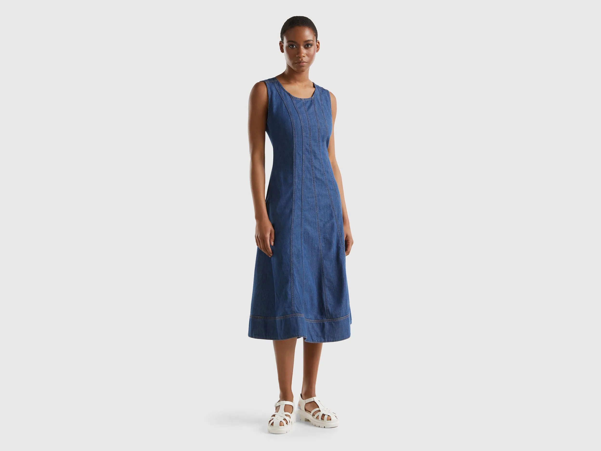 Vestido entallado de cambray