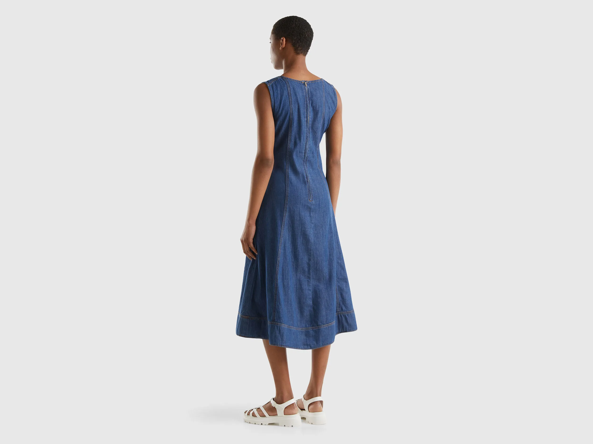 Vestido entallado de cambray