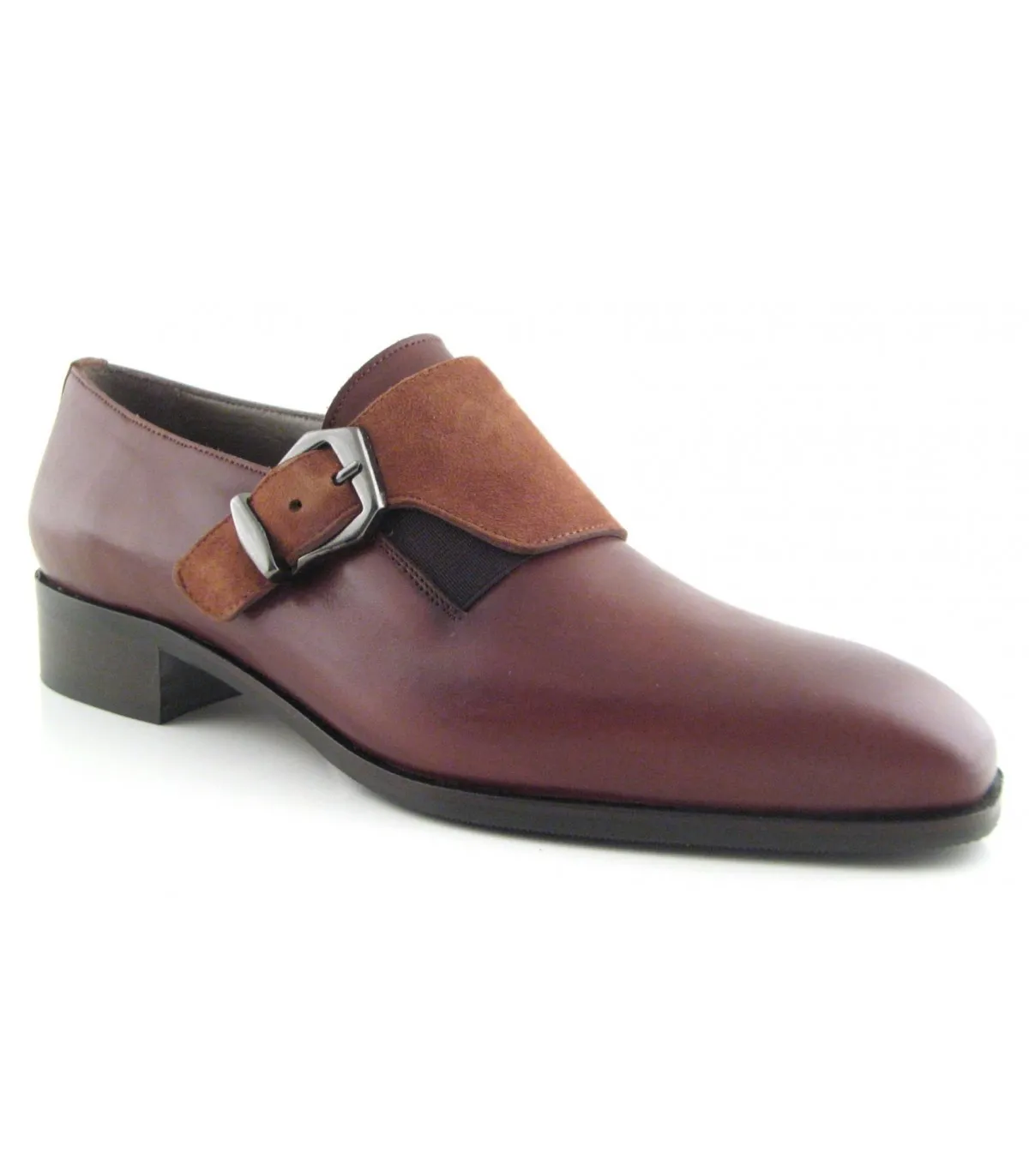 Zapato con hebilla lateral cuero