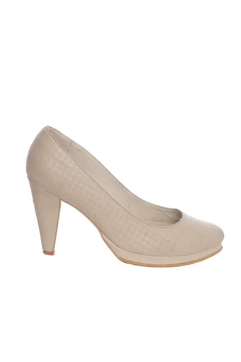 ZAPATOS COLOR BEIGE  CLARIC