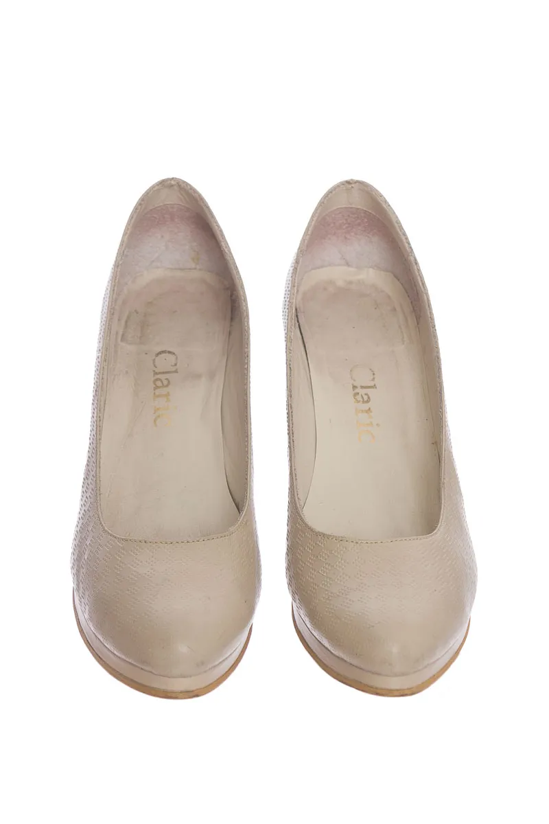 ZAPATOS COLOR BEIGE  CLARIC