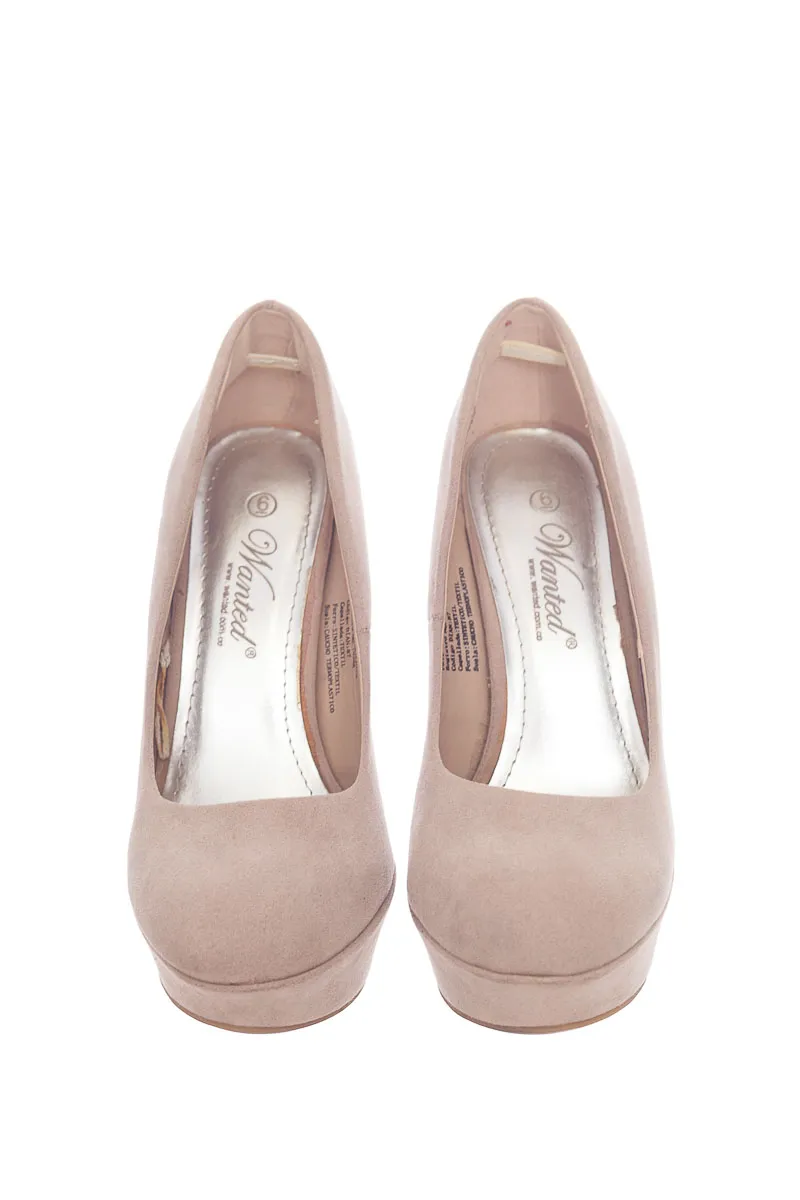 ZAPATOS COLOR BEIGE  WANTED