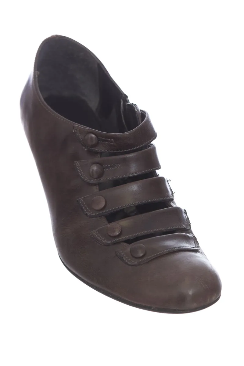 ZAPATOS COLOR CAFé  CLOSEANDO